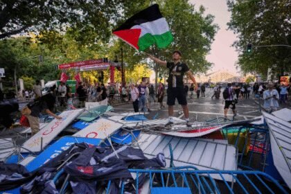 Na kraju biciklističke trke u Španiji zbog neuspjelih protesta, Sanchez je podržao demonstrante