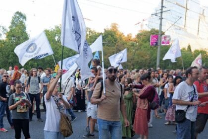 U Beogradu je protestna “javna dobra vrijednost, a ne roba”, okupljanja i u drugim gradovima