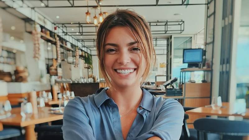 Kako izgleda prvi spoj s Ellom Dvornik? Ona kaže: Pobornik sam da se demoni odmah izbace