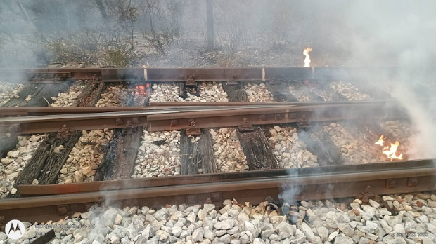 Vatra prekinuta željeznički saobraćaj na putu Zaječar