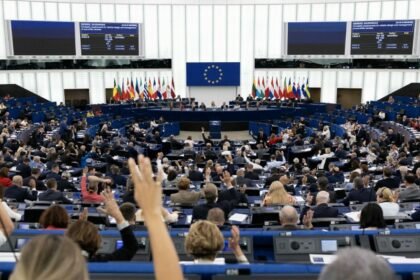 Rasprava o Srbiji u Europskom parlamentu: “Bruxelles ne smije Vučiću nuditi mrkve da bi on isporučivao batine građanima”