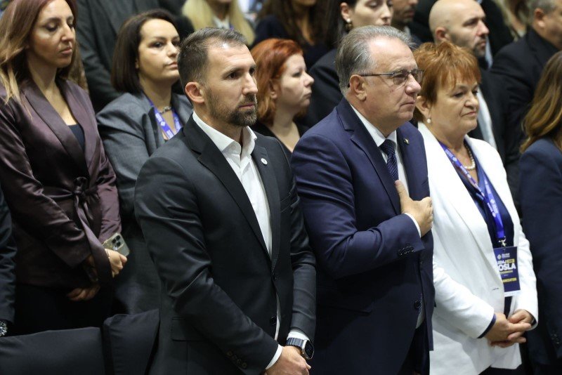 Premijer Nikšić otvorio sajam “Gledaj sebi posla”