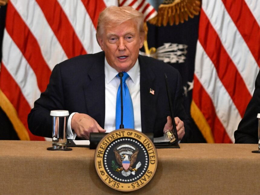 Trump kaže da o očekivanjima ekonomskog rasta “. Podaci kažu drugačije