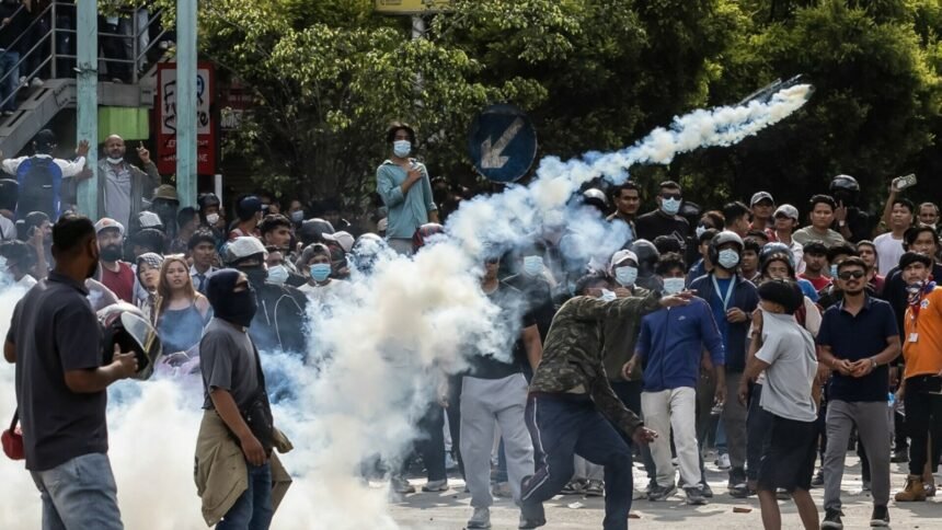 Na prosvjedima poginulo najmanje 19 ljudi: Vlada povukla odluku o zabrani