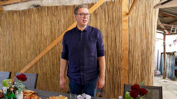 Vučić u posjeti jedanaest porodica u Rakovici, zbog zloupotrebe trgovaca uredbe