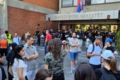 I danas protest ispred Filozofskog fakulteta u Novom Sadu; Dean Alanović: Predložio sam dijalog da riješi problem