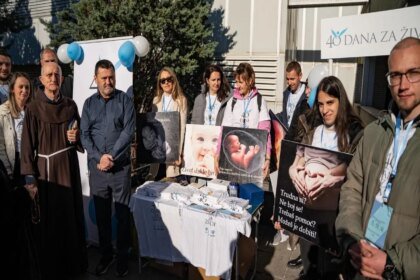 ZAHTJEVI BEZ ODGOVORA: Zašto institucije šute na zahtjeve za zabranu kampanje “40 dana za život”?