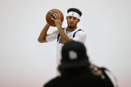 Golden State Warriorsi otpustili Setha Curryja, ali će ga ponovo dovesti