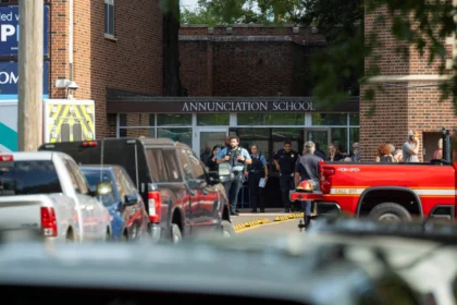 U školi u Minneapolisu ubijeno dvoje djece, FBI istražuje pucnjavu