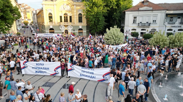 Okupljanje građana koji se protive blokadama u više gradova Srbije