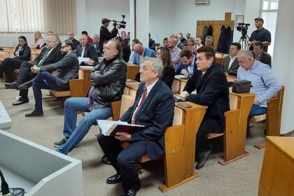 Općinsko vijeće Vogošća zasjedalo zbog problema s grijanjem, Pandurević kaže da BAGS neće biti privatizovan