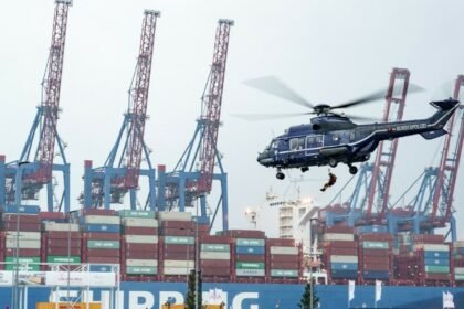 Gori najveća njemačka luka! Odjekuju eksplozije, stanovnici upozoreni: “Zatvorite vrata i prozore”