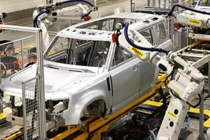 JLR probno ponovo pokreće proizvodnju, nakon potpore vlade od 1,5 milijardi funti