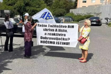 SLAB KARAKTER I SLUGANSKI MENTALITET: Kako politički kukavičluk uništava državu?!