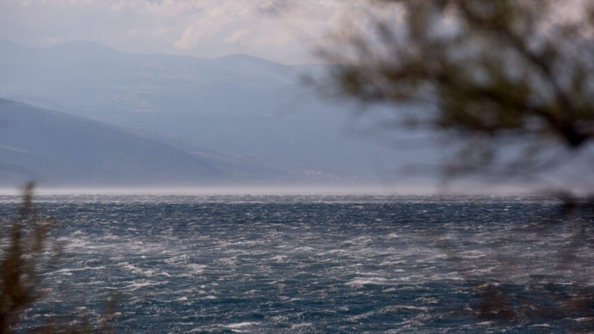 U nedjelju povremeno kiša i lokalno obilni pljuskovi! Sredinom tjedna slijedi promjena vremena