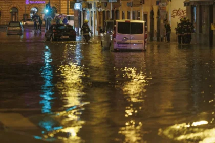 Rijeku pogodilo nevrijeme: Ulice pod vodom, problemi u prometu