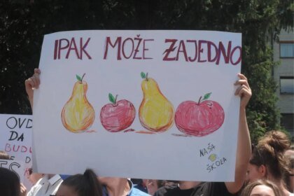 DVIJE ŠKOLE POD JEDNIM KROVOM: Segregaciju učenika podržavaju i politika i pravosuđe