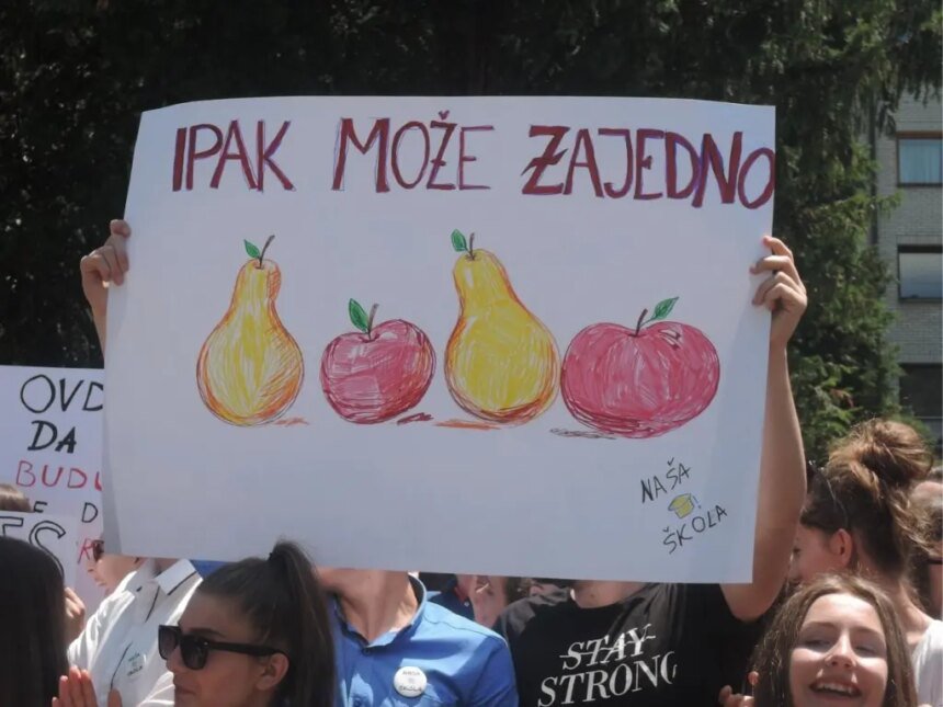 DVIJE ŠKOLE POD JEDNIM KROVOM: Segregaciju učenika podržavaju i politika i pravosuđe