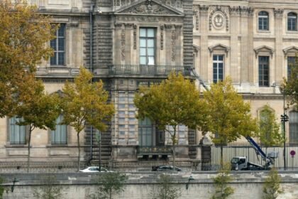 Opljačkan Louvre! Lopovi ušli odjeveni u radnike, poznato što su ukrali