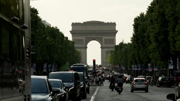 Makronova politička dilema, francuska vlada na prekretnici