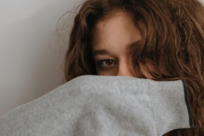 Dnevni horoskop za 13. novembar 2025: Pred ovim znakovima planete postavljaju ljubavne dileme