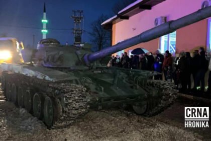 Legendarni tenk “Garavi Zeko” vraćen na mjesto gdje je zarobljen 1992. godine