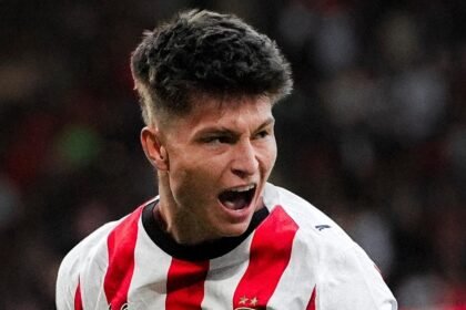 Bajraktarevićev PSV razbio Liverpool u gostima