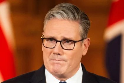 Starmer: Prosvjedi na godišnjicu Hamasovih napada “nebritanski”