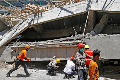 Najmanje 50 poginulih nakon urušuvanja škole u Indoneziji