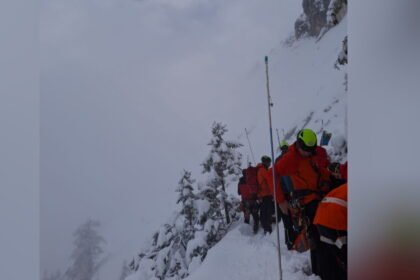FOTO Objavljeno od kuda su hrvatski planinari koje je zatrpala lavina: “Spuštali su se s Triglava, a onda se njih troje odlučilo popeti na Tosc”