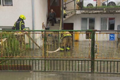 “Fekalije izlaze iz odvoda”: Zagrebačko gradsko naselje tonе u kanalizacijskim poplavama