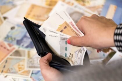 NA REDU JE MINIMALAC: Odluka o najnižoj plaći u narednoj godini, razmatra se opcija…