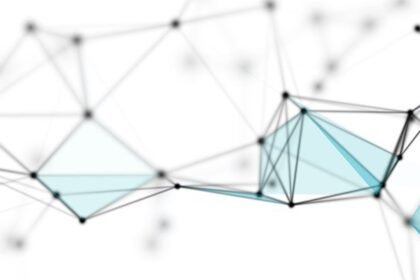 Generalni direktor Microsofta govori o globalnoj fabrici oblaka dok Azure stoji