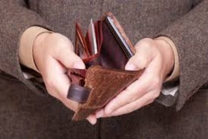 NAPADI NA STRANCE: Predstavljajući se lažno kao policajci od stranog državljanina uzeli novac