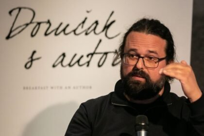 ANDREJ NIKOLAIDIS: ‘Beograd ništa nije naučio iz rasističke bahatosti koju je pljuvao po kosovskim Albancima’