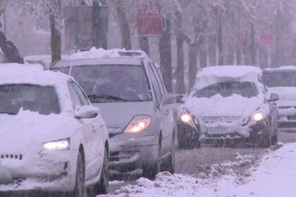 Snijeg je prekrio gradove u regiji – snijegom je zatrpano Sarajevo, zabijelili su se i Split i Rijeka