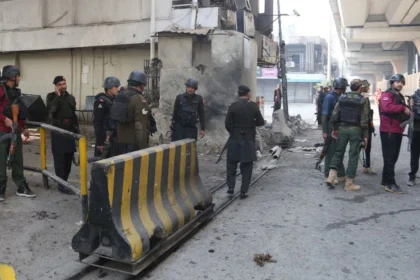 Tri osobe poginule u napadu na sjedište pakistanske vojne postrojbe