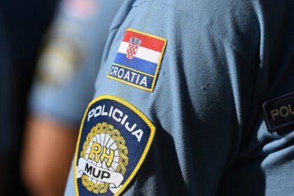 Mladić optužen za teško spolno zlostavljanje: 14-godišnjakinja rodila njegovo dijete