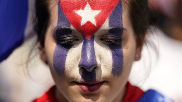 Kubanski paradni kovčezi i počasna vatra