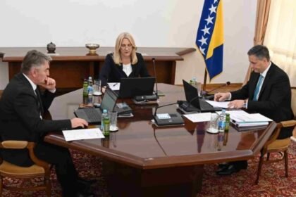 NEVJEROVATNO: Komšićev pokušaj da spasi Komisiju za nacionalne spomenike režimski mediji proglasili blokadom!