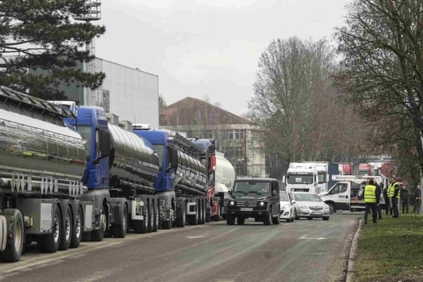 NAKON SASTANKA SA NIKŠIĆEM: Prijevoznici iz BiH obustavili blokadu graničnih prijelaza