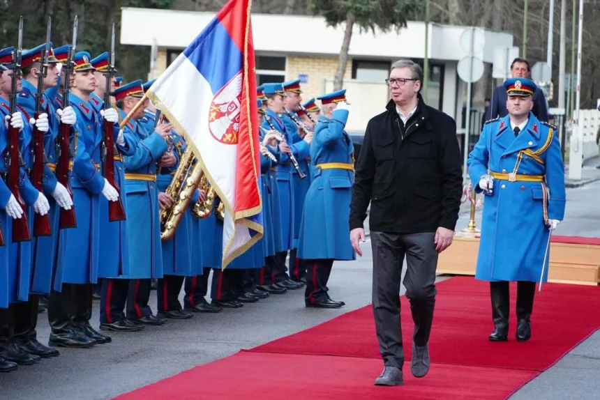 Srbija vraća vojni rok, kaže Vučić zabrinut zbog “vojnih saveza protiv Srbije”