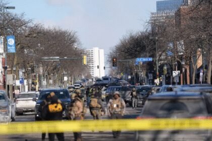 Nova pucnjava u Minneapolisu – preminuo muškarac kojeg su ranili federalni agenti