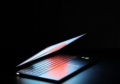 Lenovo neće raditi vlastiti LLM, već će koristiti sve s kojima se dogovori