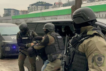 Vitez: U akciji “Lovac” zaplijenjeni droga i oružje, tri osobe uhapšene