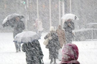 Stiže jedna od najžešćih oluja, ugroženi milijuni ljudi: U desecima država najavljeno izvanredno stanje, očekuju se temperature do čak -45