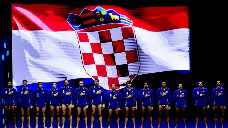 VIDEO Ružne scene na kraju Eura u Beogradu: Srbi izviždali Hrvatsku u beogradskoj Areni