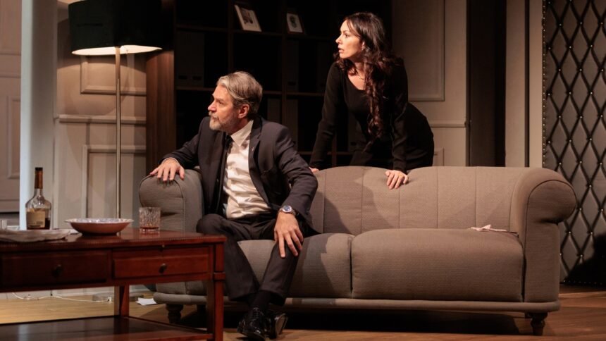 Nova predstava na radaru: Čuveni Nušićev „Narodni poslanik“ okupio glumačke legende JDP-a