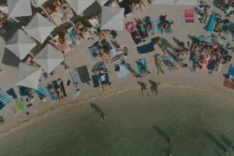 Kraj beach barova na dalmatinskoj plaži: Inspekcija naredila uklanjanje objekata bez koncesije