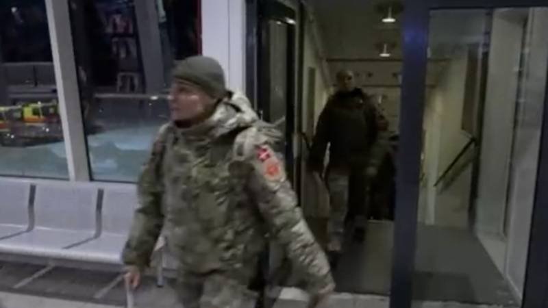 VIDEO Danci poslali friške trupe na Grenland. No, je li prekasno?